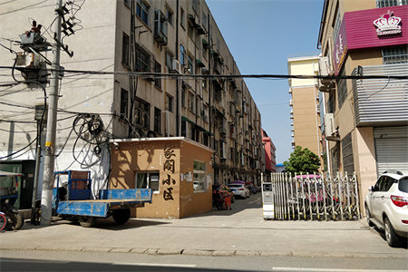 港基文华园2室2厅1卫58万88m2简单装修证满两年